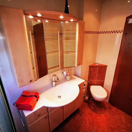 Apartment Maria Laach 3 *